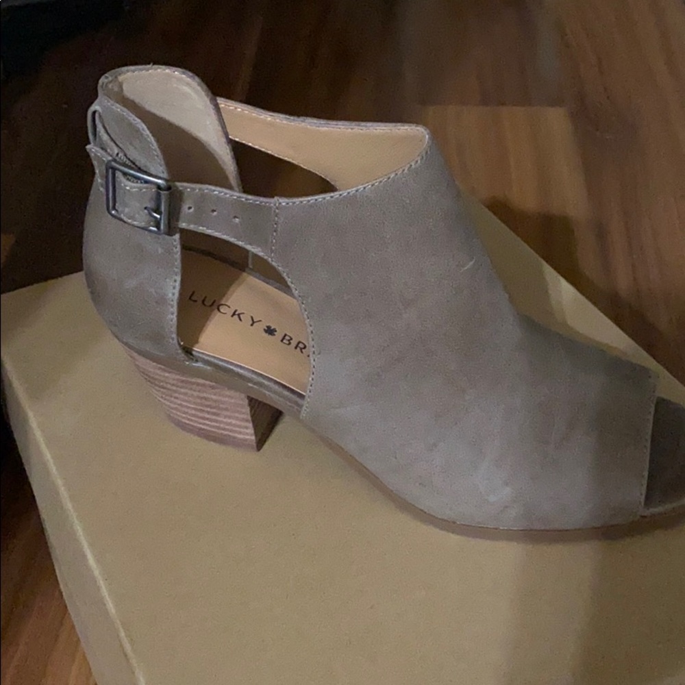 Ankle booties